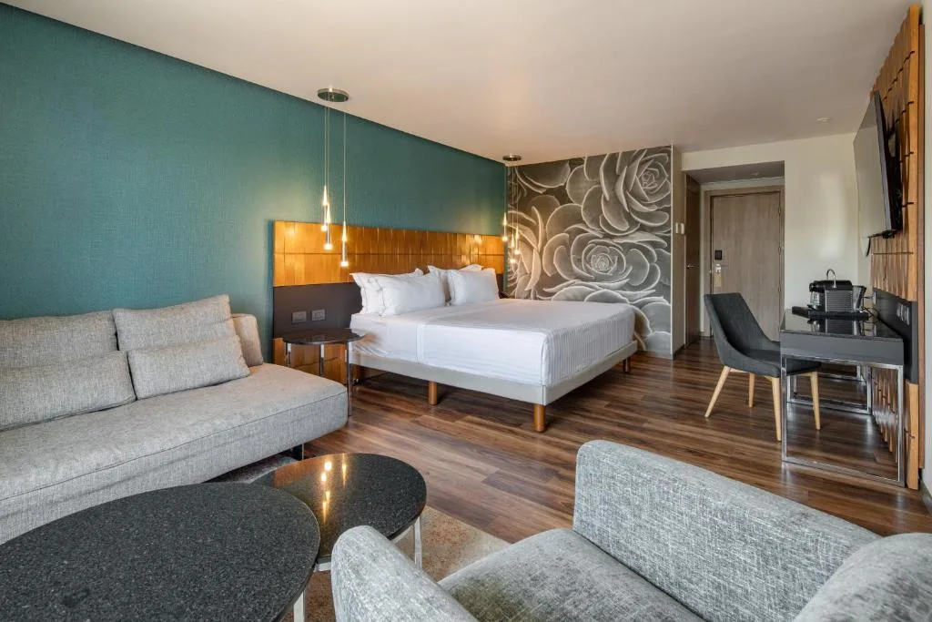 Hotel Real del Rio room