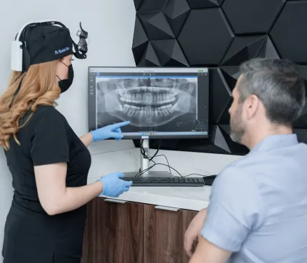 Patient undergoing evaluation for veneers in Tijuana, as part of the consultation process.